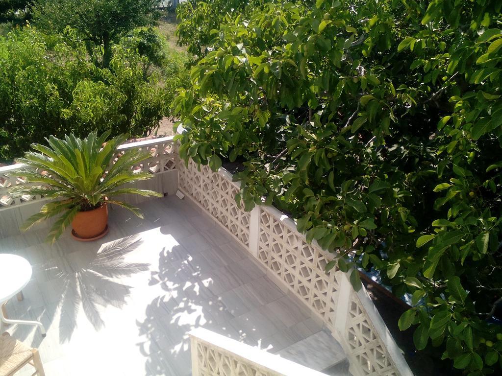 Guesthouse Karidia Skala Eresou Zewnętrze zdjęcie